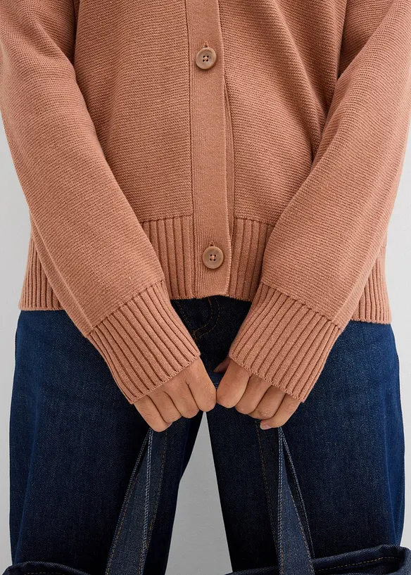 Cardigan i formstabil ribbestrikk, bonprix
