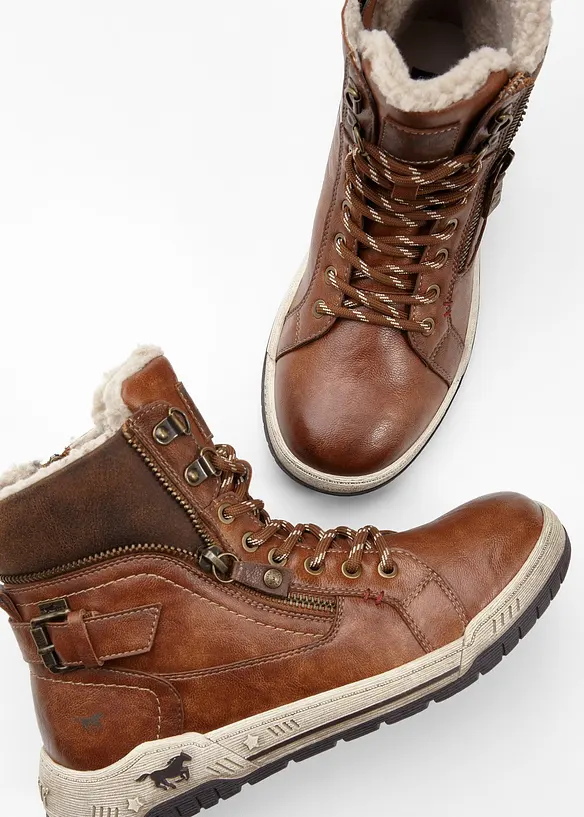 Ankelhøye sneakers fra Mustang, Mustang