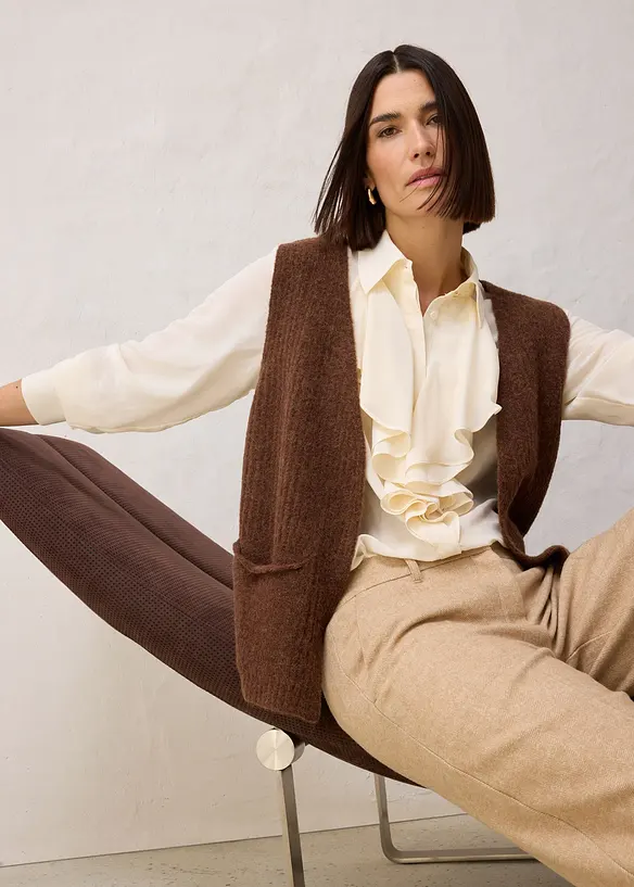 Grovstrikket  vest av alpakkaull, bonprix