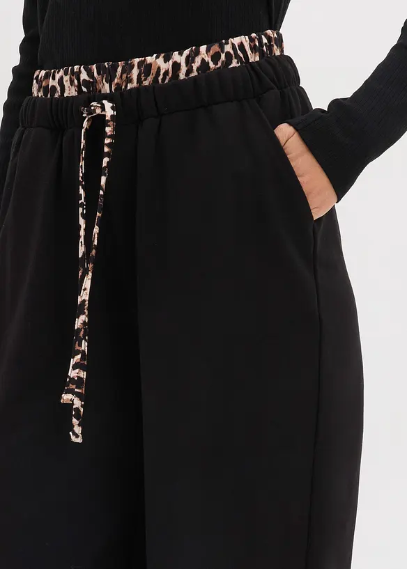 Vid sweatbuke med kontrastlinning, bonprix