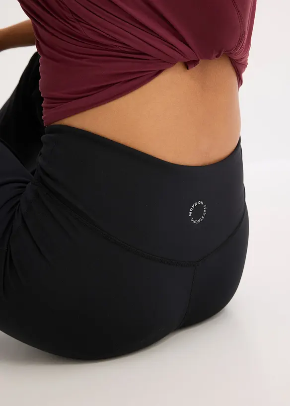 Varmende treningsbukse i mykt materiale, rette ben, bonprix