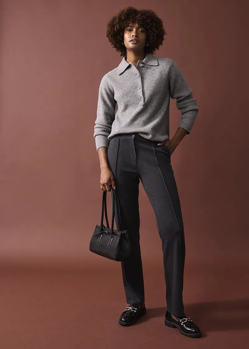 Elegant, grå stoffbukse med press.