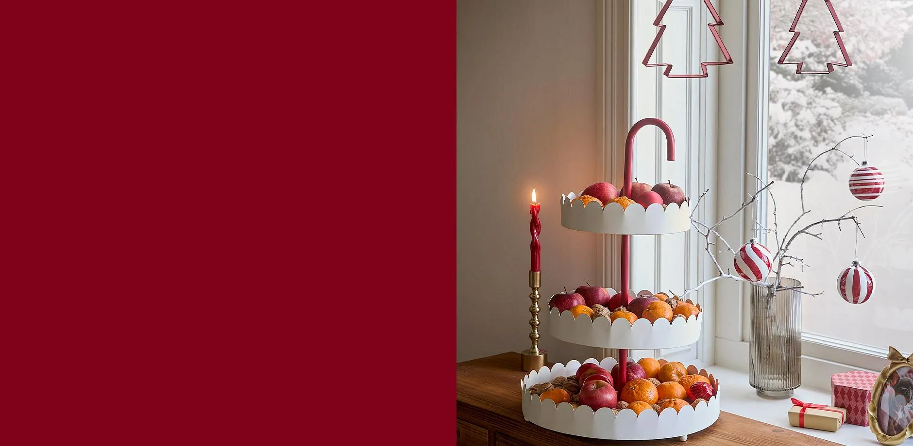 Vinterlige juledekorasjoner.