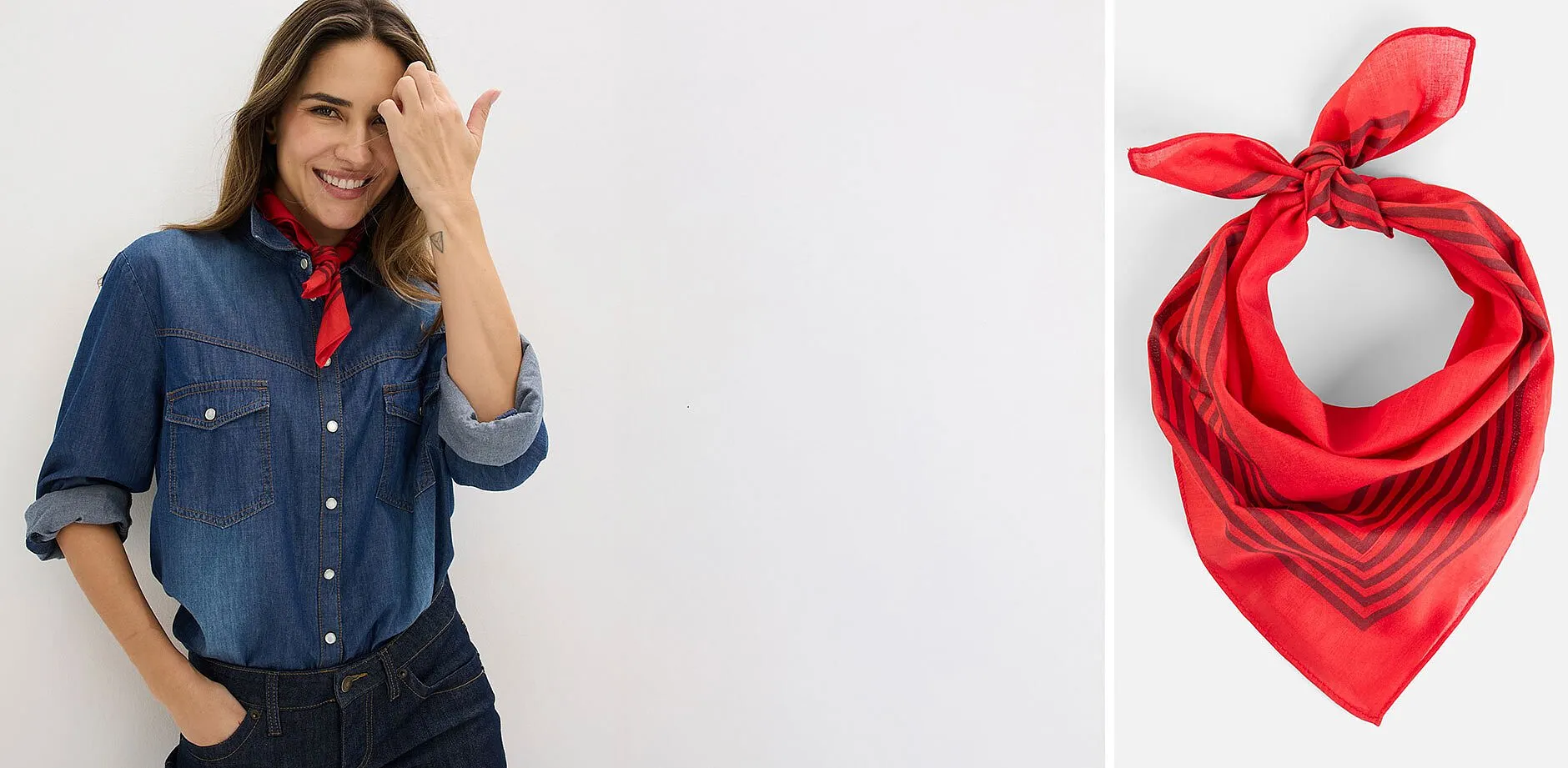 Avslappet denimskjorte og r&oslash;dt halst&oslash;rkle.