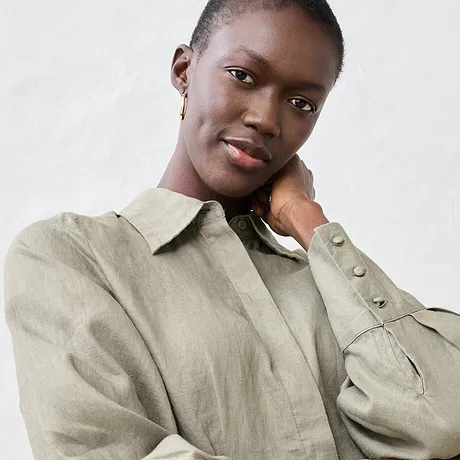 Dame - Bluse i innsvingt modell og lin - new khaki