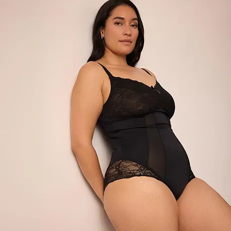 Dame - Shape-body, middels figurformende - sort