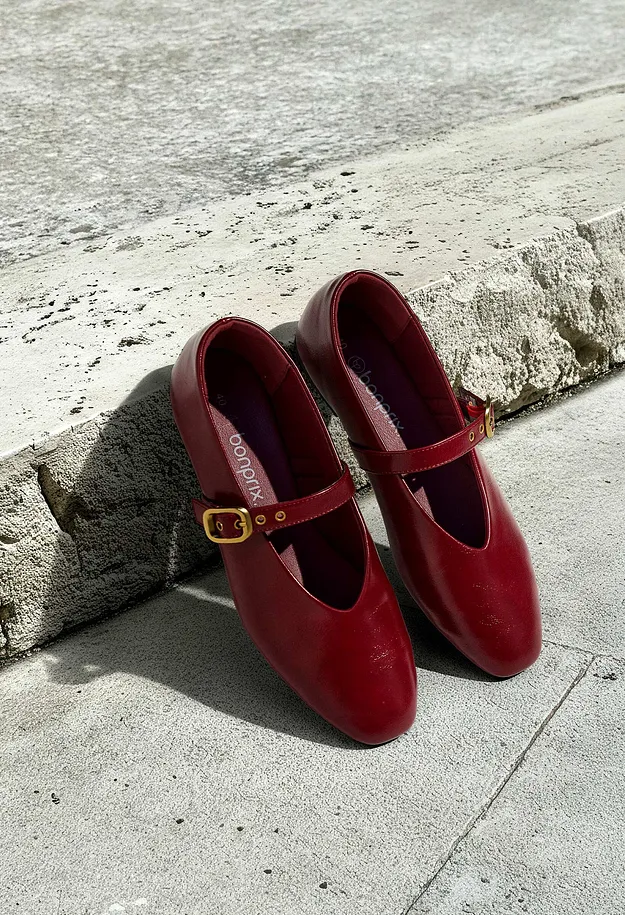 Dame - Mary Janes-sko med maljer - rubinr&oslash;d