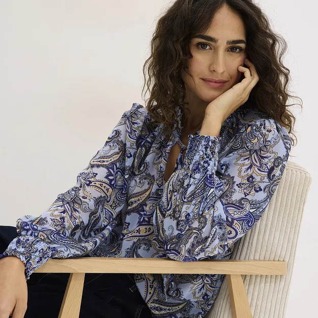 Trendy - Chiffonbluse - lysebl&aring; paisleym&oslash;nster