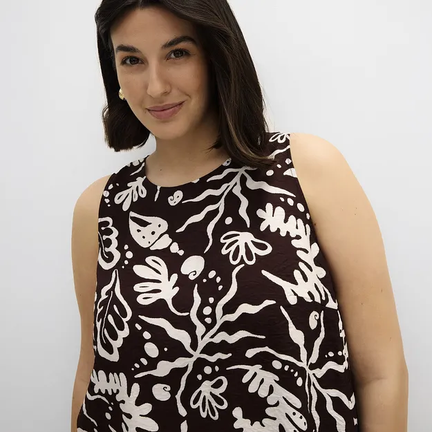 Trendy - Bluse i viskose med fint fall - m&oslash;rkebrun/naturhvit m&oslash;nstret