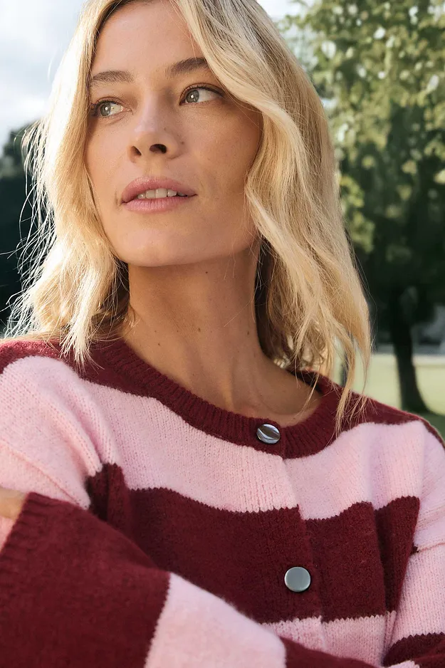 Dame - Finstrikket cardigan - krystallrosa/rubinr&oslash;d stripem&oslash;nster