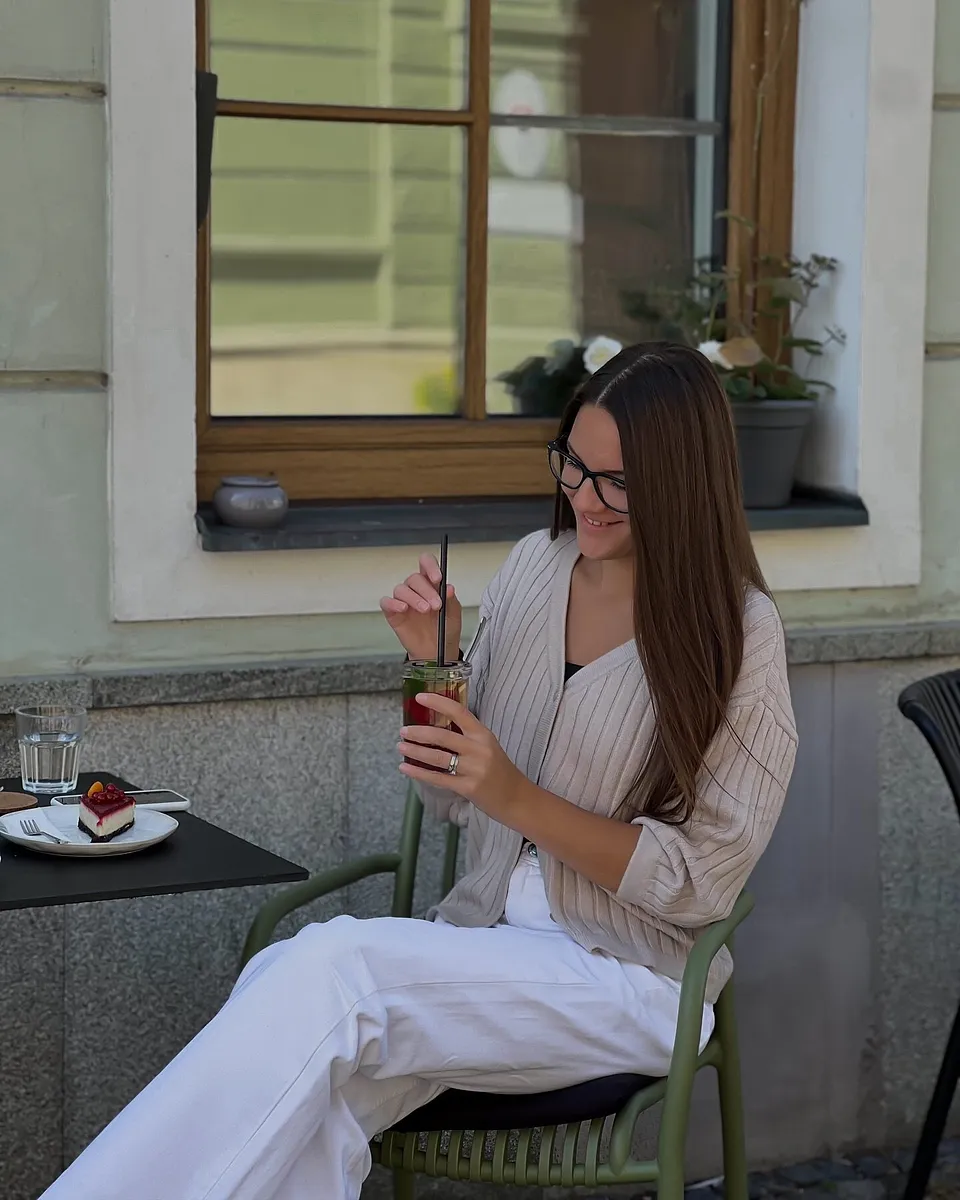 Dame - Kl&aelig;r - Gensere & strikkejakker - Strikkejakker