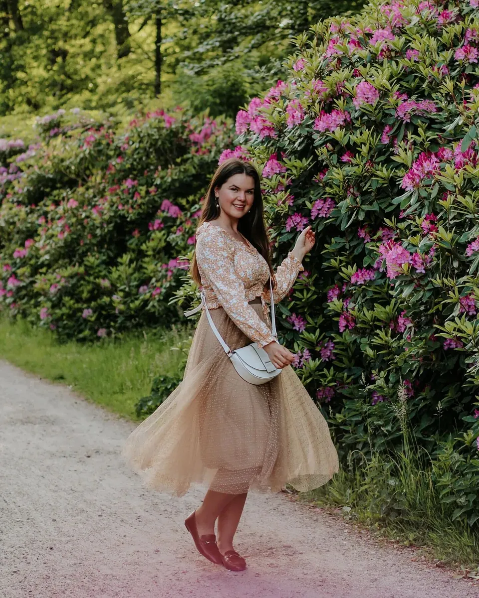 Dame - Mote - Skj&oslash;rt - Midiskj&oslash;rt