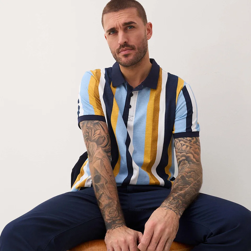 Herre - Poloskjorte i 100% &oslash;kologisk bomull - m&oslash;rkebl&aring;/karrigul stripem&oslash;nster