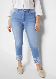 Jeans med broderi, bonprix