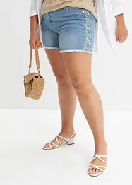 Jeans-shorts med broderi, bonprix