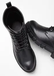 Snøreboots med profilerte såler, bonprix