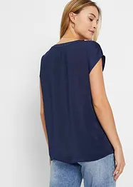 Kortermet satengbluse i ledig modell med lave skuldersømmer, bonprix