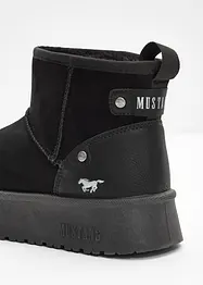 Platåboots fra Mustang, Mustang