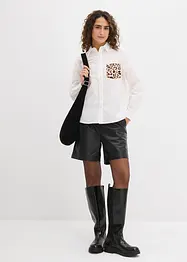 Oversized skjorte med lomme i kontrastfarge, bonprix