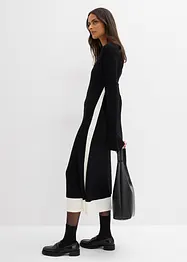 Strikket kjole i viskosemiks med kontrastdetaljer, bonprix