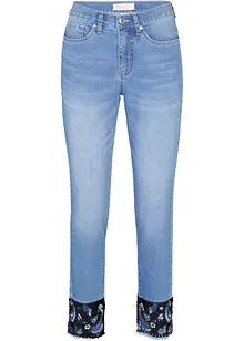 Jeans med broderi, bonprix
