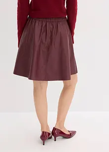 Kort skjørt i imitert skinn, bonprix