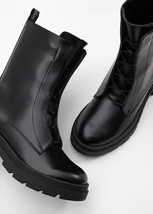 Snøreboots med profilerte såler, bonprix