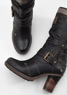 Støvletter fra Mustang, Mustang