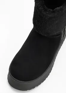 Platåboots fra Mustang, Mustang