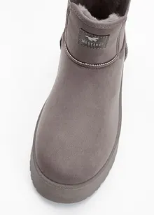 Platåboots fra Mustang, Mustang