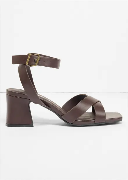 Sandaler med blokkh&aelig;l