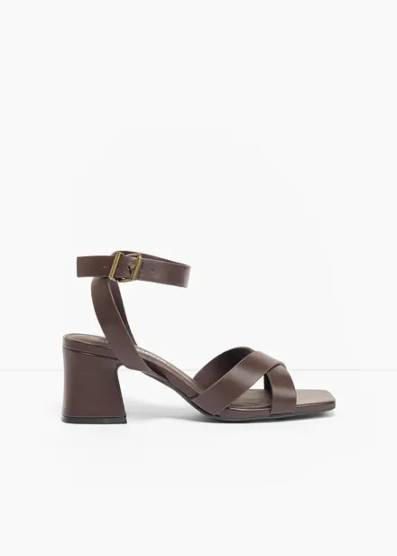 Sandaler med blokkh&aelig;l