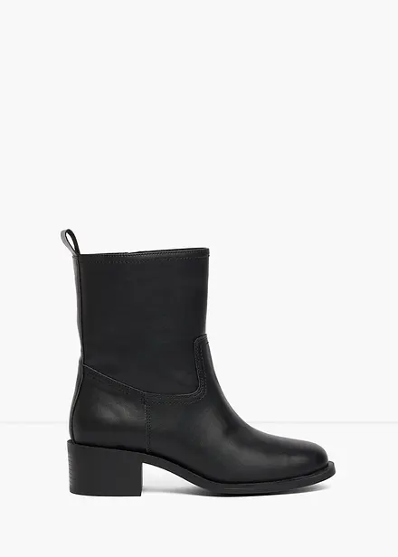 Boots med blokkh&aelig;ler
