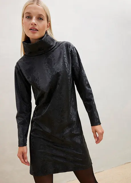 Kort kjole med Wetlook, bonprix