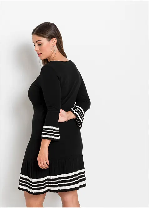 Strikkekjole av myk viskosemiks, bonprix