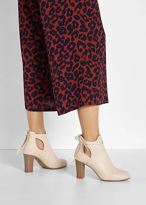 Ankelstøvletter med cut-outs, bonprix