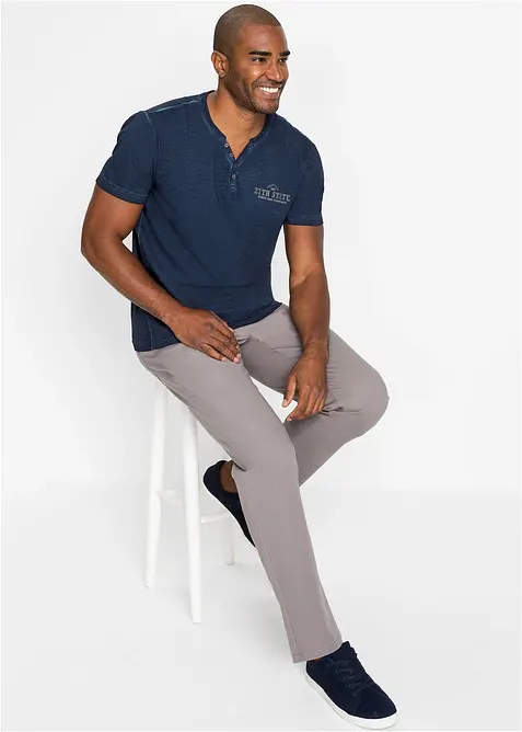 Henley T-skjorte med korte ermer, i vasket stil av 100% økologisk bomull, bonprix