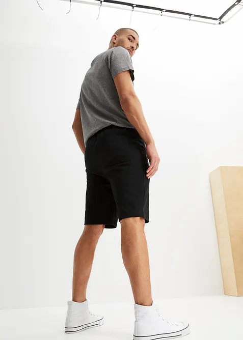 Sweat-bermudashorts med praktiske glidel&aring;slommer, bonprix