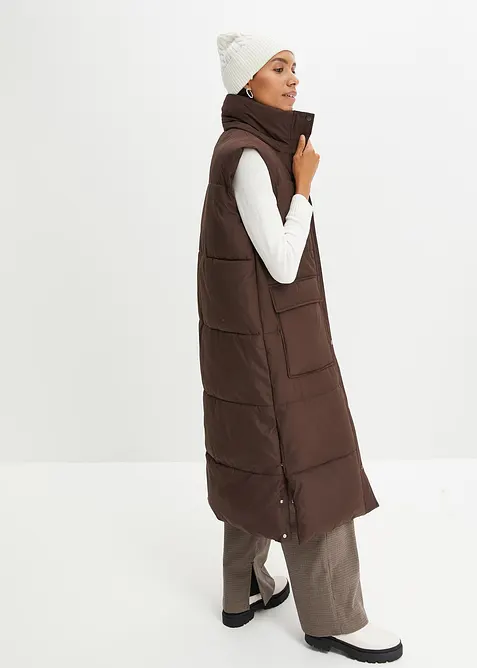 Vattert vest av resirkulert polyester, med avtagbar hette, bonprix