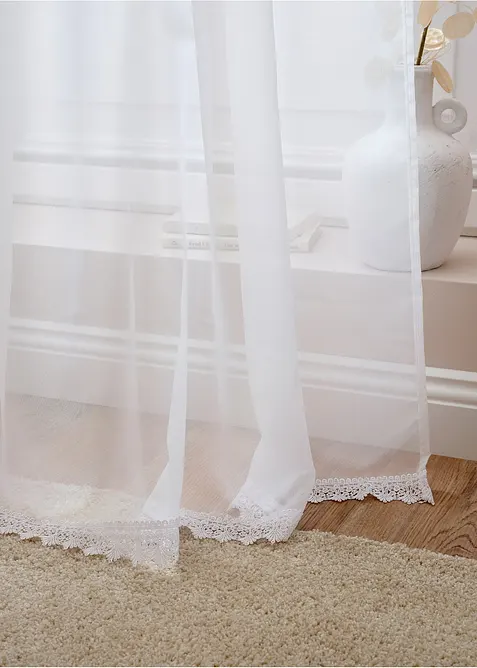 Gardin med resirkulert polyester og blondekant, bonprix