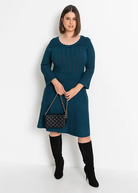 Strikket kjole med hullmønster, bonprix