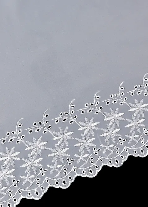 Gardinkappe med hullbroderi og resirkulert polyester, bonprix