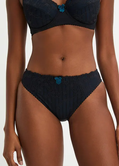 Truse med delikate blonder, bonprix