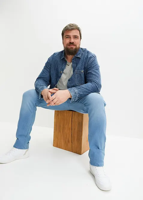 Slim fit-jeans i lett materiale med stretch, Straight, bonprix