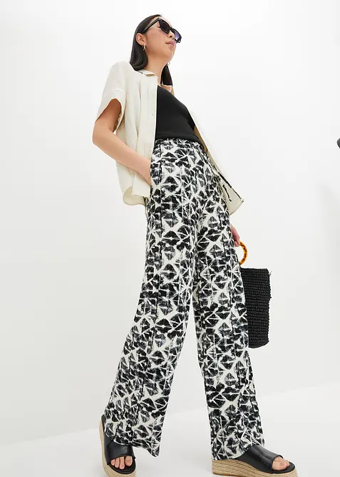 Kortermet bluse med brystlomme, bonprix