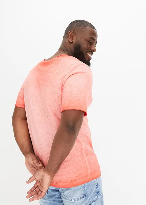 T-skjorte i 100% økologisk bomull og vasket look, bonprix