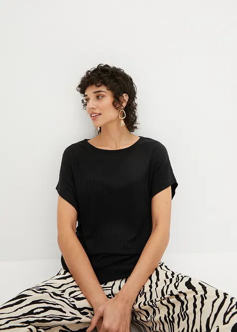 Ribbet topp med flaggermusermer, bonprix