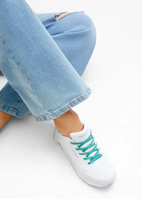 Sneakers med memoryskum fra Skechers, Skechers