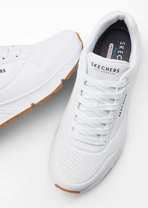 Sneakers med memoryskum fra Skechers, Skechers