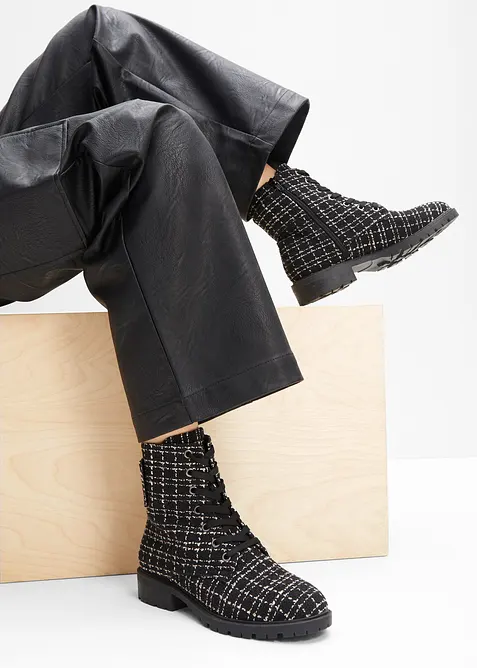 Ankelstøvletter i bouclé look med snøring, bonprix